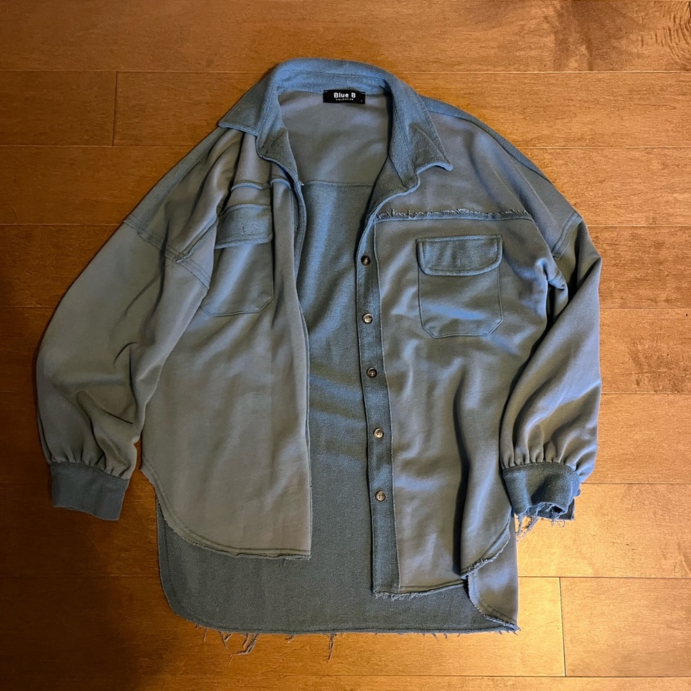 Blue Lightweight Shirt Jacket with Collared Neckline and Front Zipper